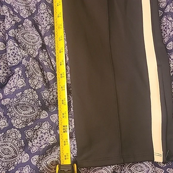 Victoria secret pink Track pants. - Picture 2 of 4